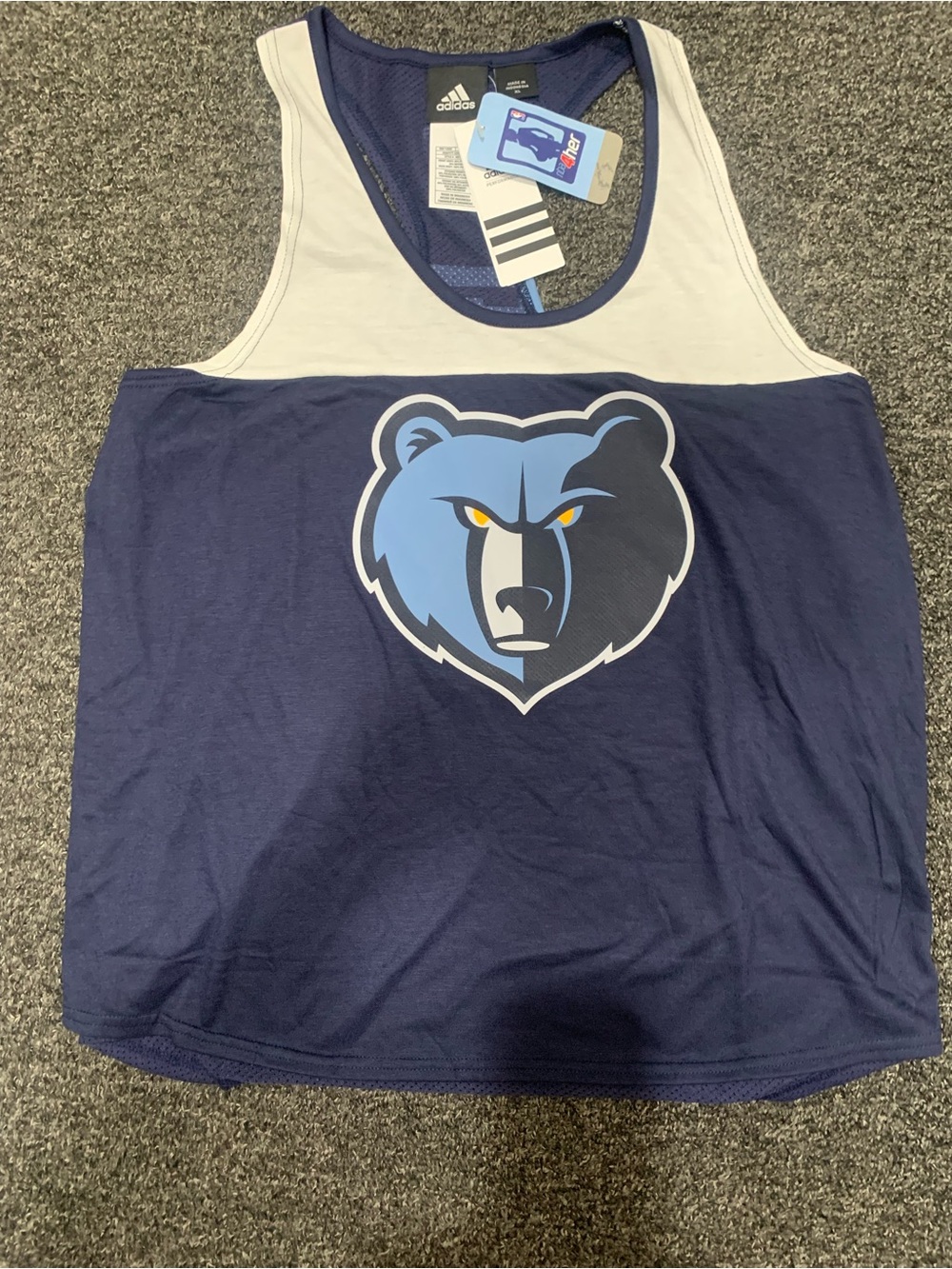 Sports top